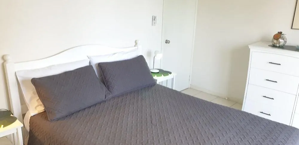 Wyuna Beachfront Holiday Apartments Gold Coast 3*,